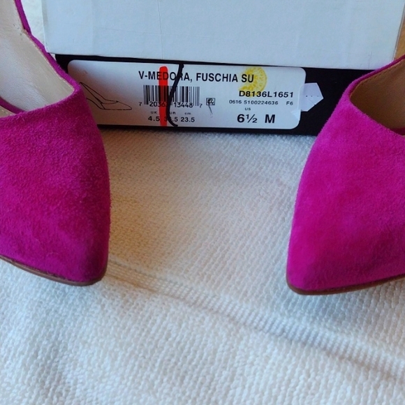 NEW Fierce and Fabulous Via Spiga Fuschia Suede Pumps - Picture 9 of 9